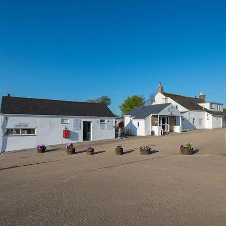 Beautiful Willow Lodge 67-4-6 Persons-Private Hot Tub-Pet Friendly-Tranquil Holiday Away From It All Yet Not Far To St Austell-The Holiday Home Has Two Bedrooms, Living & Dining Area, Equipped Kitchen -Decking-Al Fresco Dining-Fishing Lakes-Pet Frien Grampound Exteriér fotografie